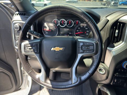 Used 2022 Chevrolet Silverado 2500 LT w/ Convenience Package AWD/4WD image 17
