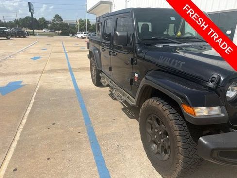 Used 2023 Jeep Gladiator Sport AWD/4WD image 1