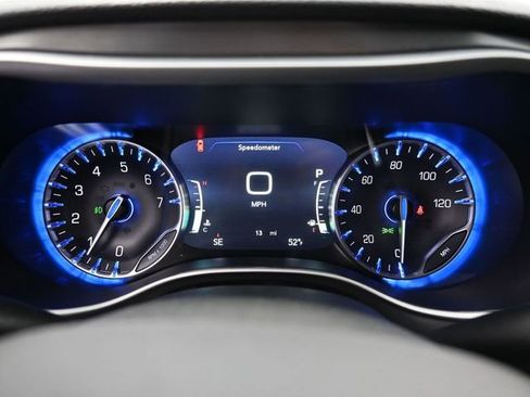 New 2026 Chrysler Pacifica Select AWD/4WD image 27