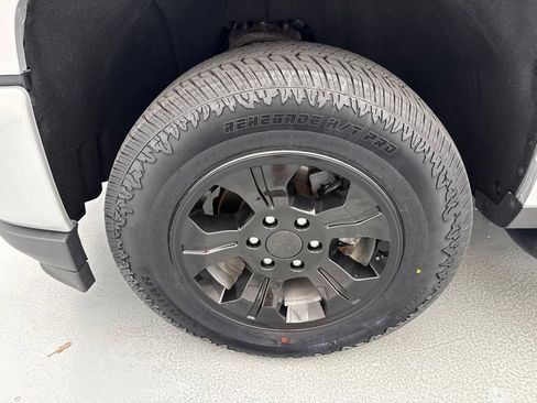 Used 2019 Chevrolet Silverado 1500 LT w/ All Star Edition AWD/4WD image 4