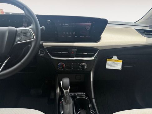 Certified 2024 Buick Encore GX Preferred AWD/4WD image 11