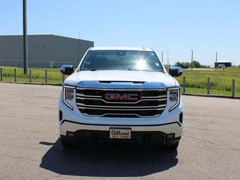 Used 2024 GMC Sierra 1500 SLT RWD image 4
