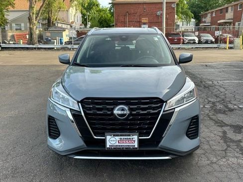 Certified 2024 Nissan Kicks SV FWD image 2