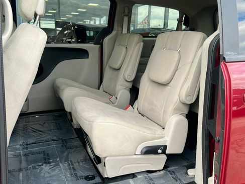 Used 2011 Dodge Grand Caravan Express FWD image 15