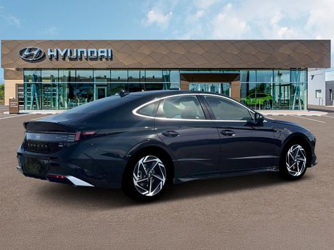 New 2026 Hyundai Sonata SEL AWD/4WD image 8