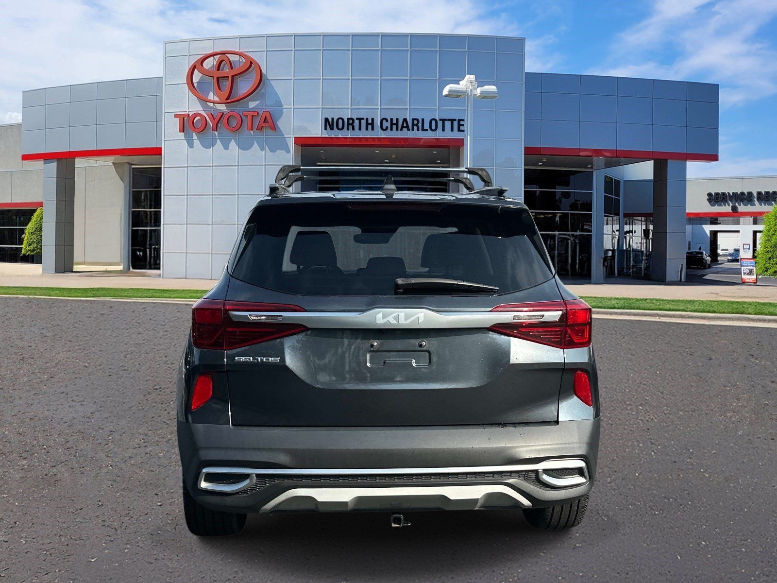 Used 2022 Kia Seltos SX w/ Sunroof Package AWD/4WD image 5