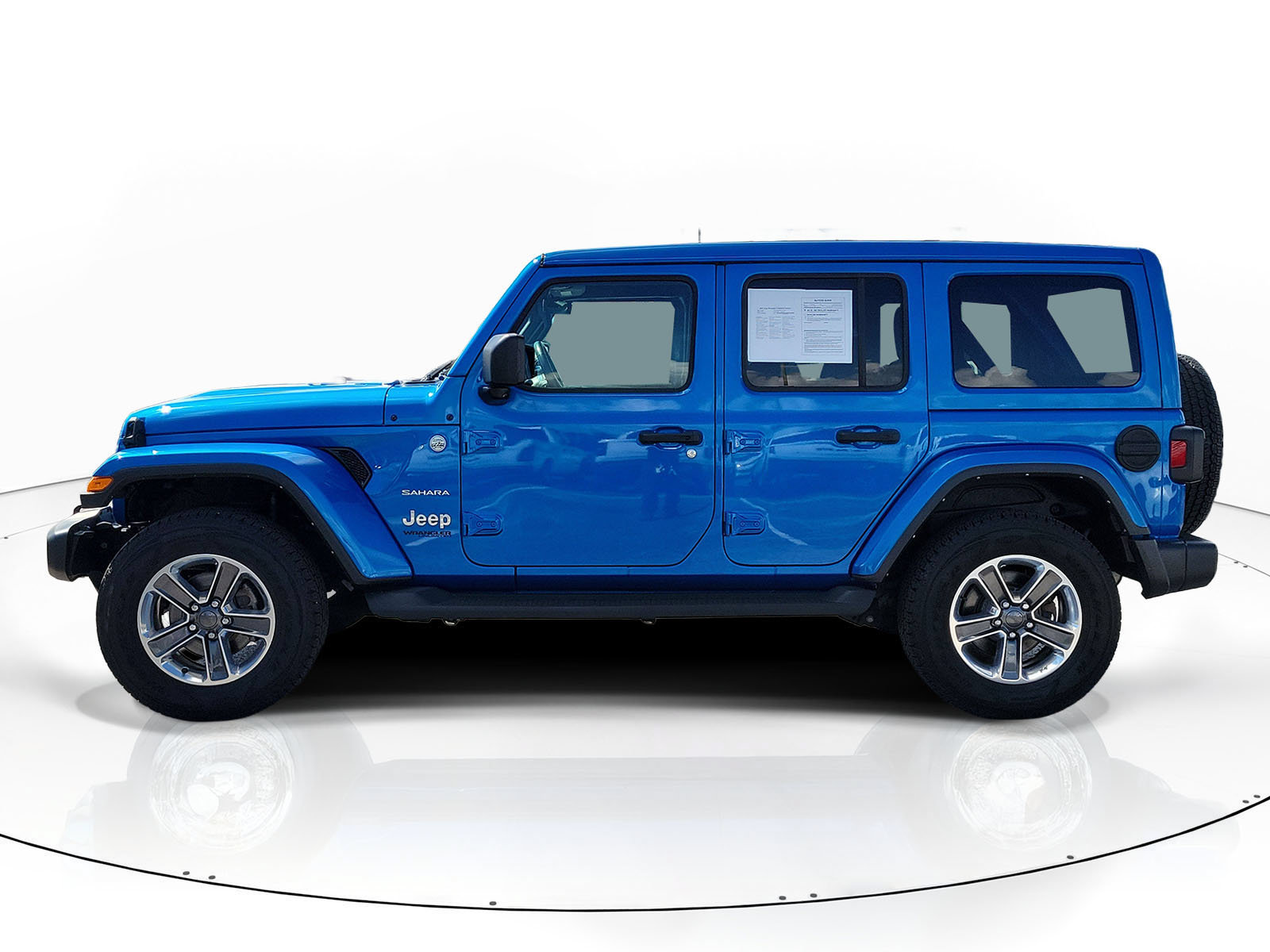 Used 2022 Jeep Wrangler Unlimited Sahara w/ Cold Weather Group AWD/4WD image 4
