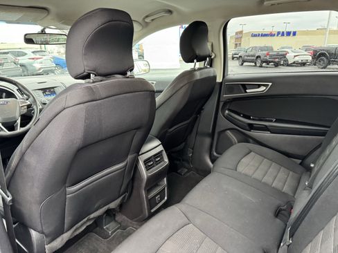 Used 2018 Ford Edge SEL image 32