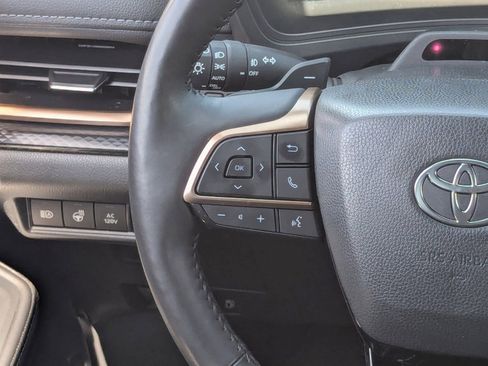 Used 2024 Toyota Grand Highlander AWD Hybrid image 20