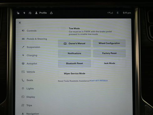 Used 2016 Tesla Model X 75D AWD/4WD image 32