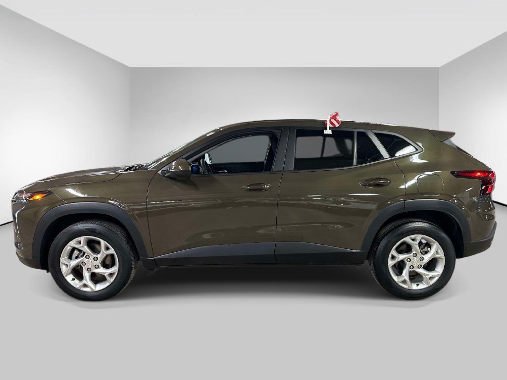 Certified 2024 Chevrolet Trax LS w/ LS Convenience Package FWD image 2