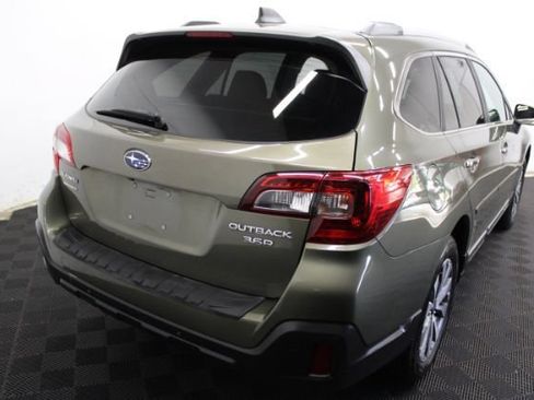 Used 2018 Subaru Outback 3.6R Touring AWD/4WD image 10