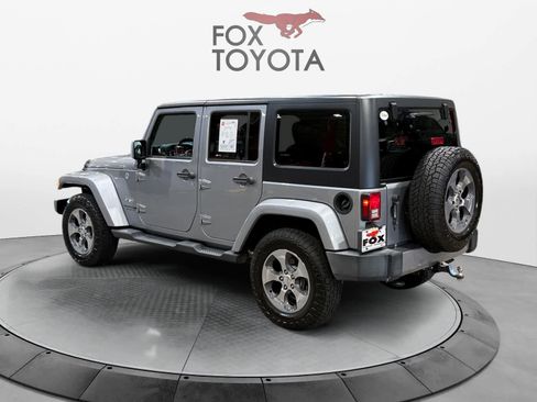 Used 2018 Jeep Wrangler Unlimited Sahara w/ Connectivity Group image 4
