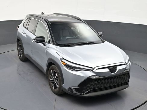 Used 2025 Toyota Corolla Cross AWD Hybrid w/ Convenience Package image 18