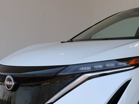 Used 2024 Nissan Ariya AWD image 13