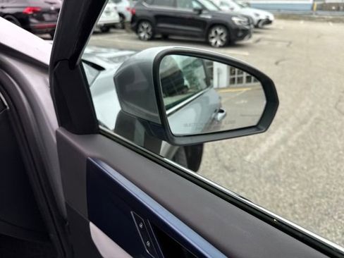 Certified 2022 Volkswagen Taos SE image 34