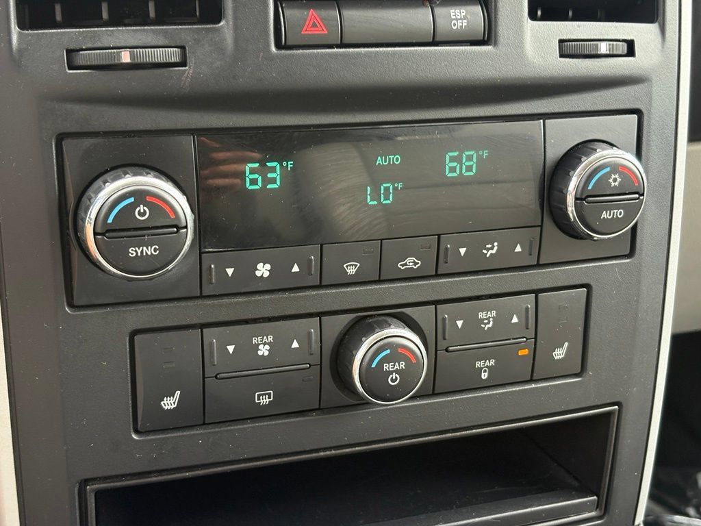 Used 2008 Dodge Grand Caravan SXT FWD image 12