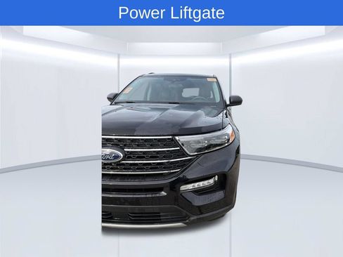 Used 2024 Ford Explorer XLT w/ Equipment Group 202A AWD/4WD image 11