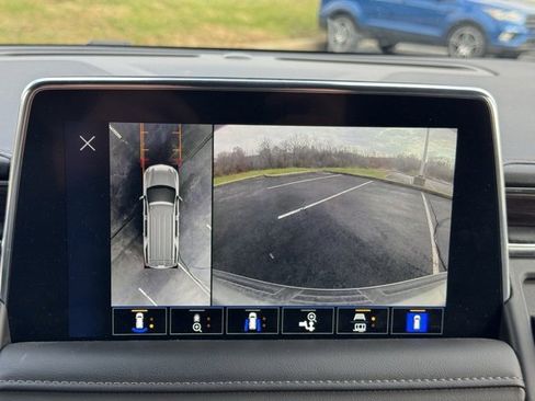 Used 2024 Chevrolet Suburban LT w/ LT Signature Plus Package image 32