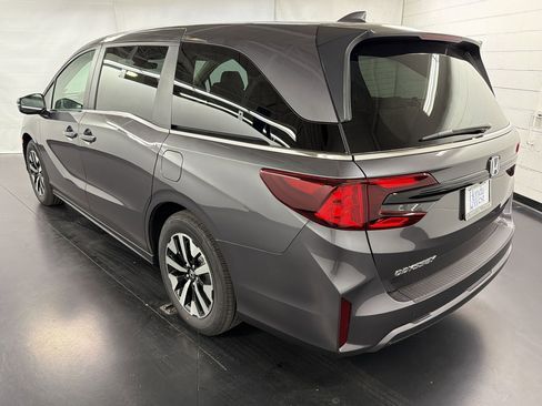 New 2026 Honda Odyssey EX-L image 3