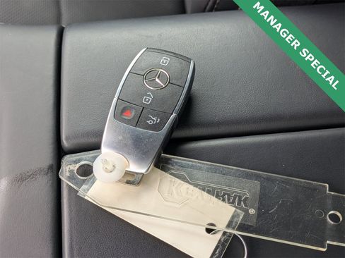 Used 2023 Mercedes-Benz GLS 580 4MATIC image 39