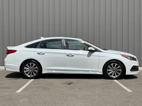 Used 2017 Hyundai Sonata Sport w/ Value Edition Package 02 FWD image 4