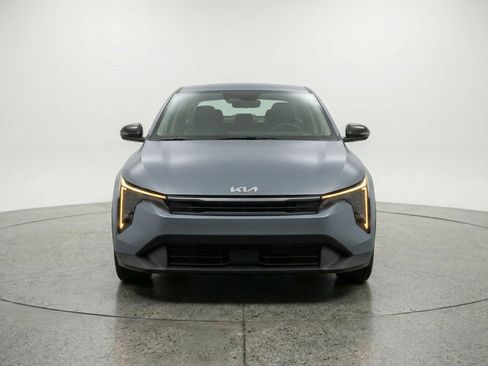 Used 2025 Kia K4 FWD image 2