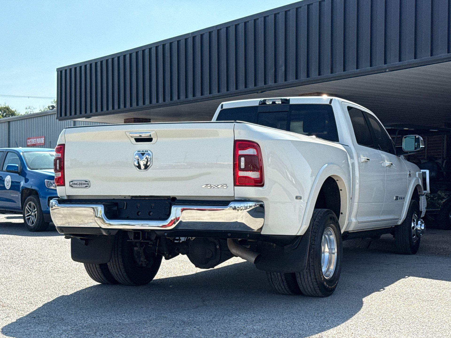Used 2022 RAM 3500 Limited AWD/4WD image 10