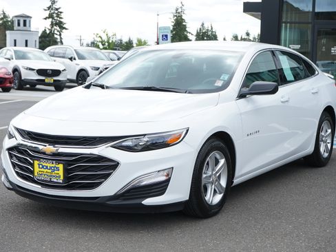 Used 2022 Chevrolet Malibu LS w/ LPO, Floor Liner Package FWD image 8