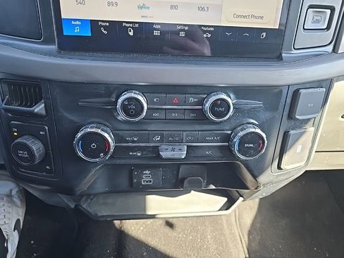 Used 2025 Ford F150 XLT w/ Equipment Group 301A Standard image 17