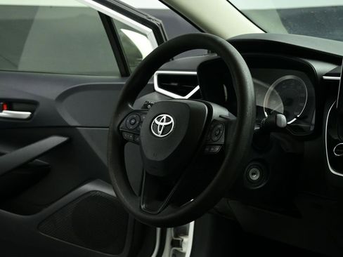 Used 2020 Toyota Corolla LE image 35
