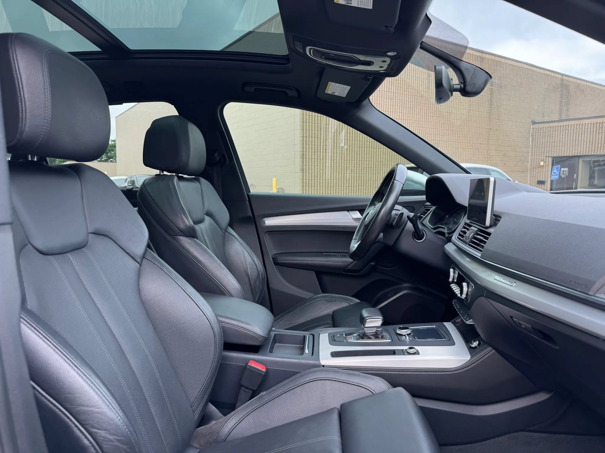 Used 2018 Audi SQ5 Premium Plus AWD/4WD image 26