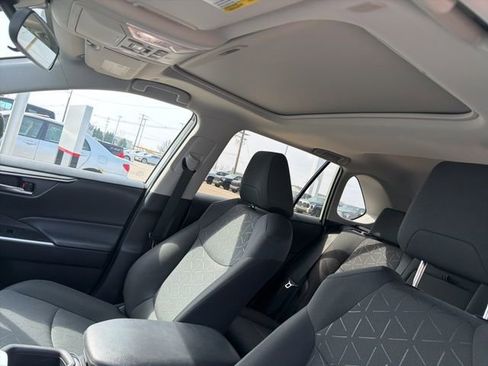 Used 2023 Toyota RAV4 XLE w/ Convenience Package image 12