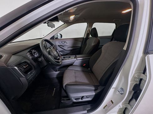 Used 2023 Nissan Rogue SV image 13