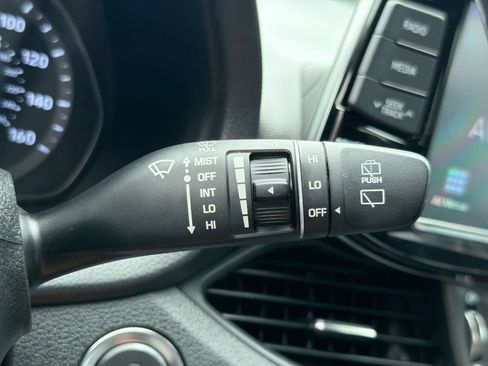 Used 2020 Hyundai Elantra GT w/ Style Package 02 FWD image 27
