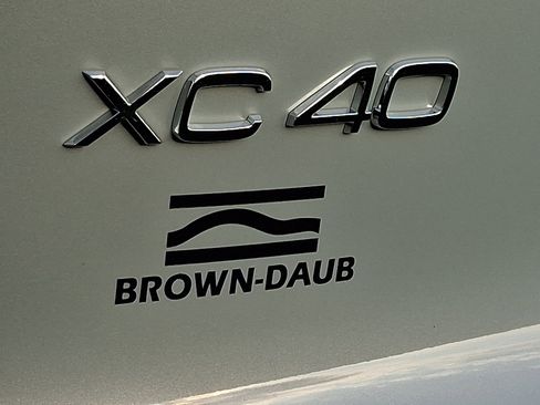 New 2026 Volvo XC40 B5 Plus w/ Climate Package AWD/4WD image 19