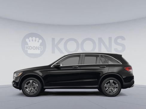 Used 2022 Mercedes-Benz GLC 300 4MATIC image 2