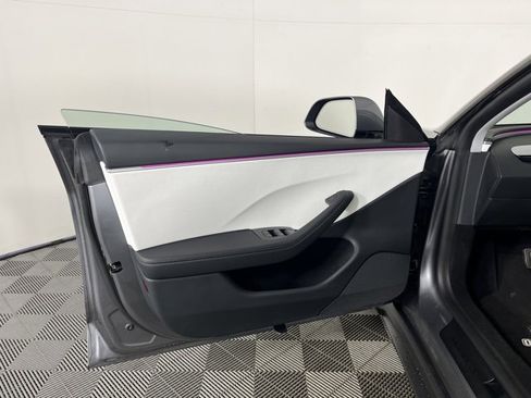 Used 2025 Tesla Model 3 Long Range image 15