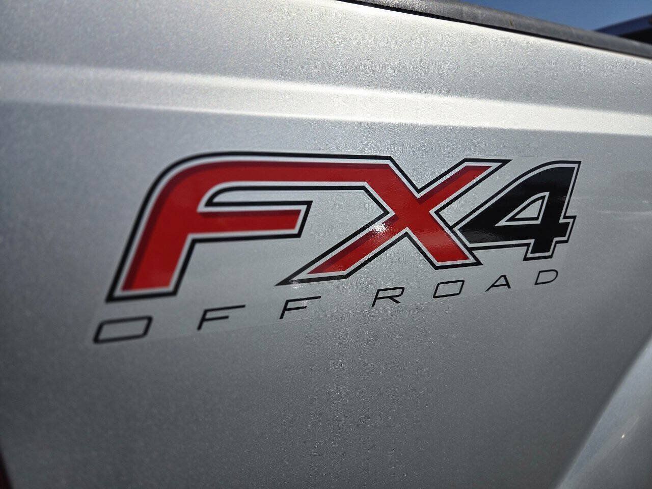 Used 2013 Ford F250 XLT w/ XLT Interior Pkg AWD/4WD image 12