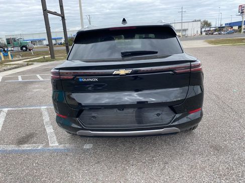 Used 2024 Chevrolet Equinox EV LT image 4