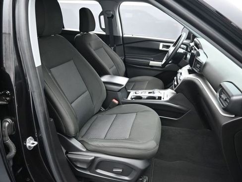 Used 2022 Ford Explorer XLT w/ Class IV Trailer Tow Package image 27