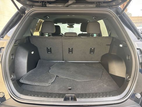 Used 2025 Chevrolet Equinox LT image 31