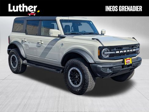 Used 2025 Ford Bronco Outer Banks w/ Sasquatch Package image 1