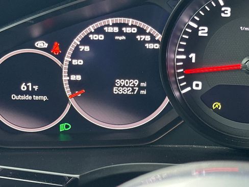 Used 2022 Porsche Cayenne S image 26