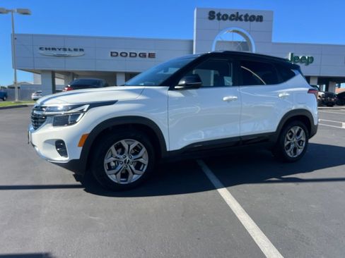 Used 2024 Kia Seltos S FWD image 1