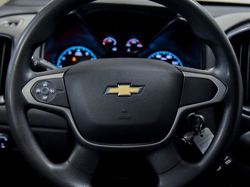 Used 2020 Chevrolet Colorado W/T w/ WT Convenience Package AWD/4WD image 25