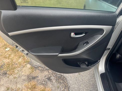 Used 2014 Hyundai Elantra GT image 22