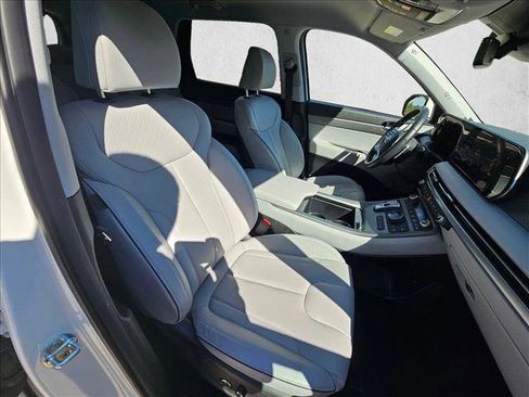 Used 2025 Hyundai Palisade SEL image 18