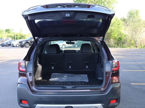 Used 2025 Subaru Outback Limited XT w/ Popular Package #2 AWD/4WD image 5