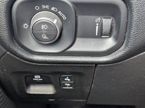 Used 2022 RAM 1500 Big Horn RWD image 14